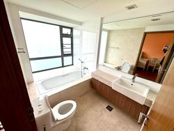 Waterfront Waves (D16), Condominium #566000931